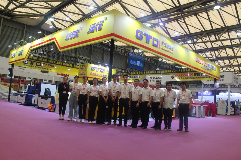 永利304数控带您直击2020上海广告展展会现场